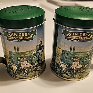 Vintage John Deere Green and Yellow Tin Salt & Pepper Shakers‎ Nostalgic